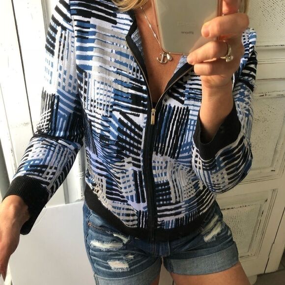 ST JOHN BLUE GREY BLACK KNIT LIGHWEIGHT SWEATER - Picture 1 of 8